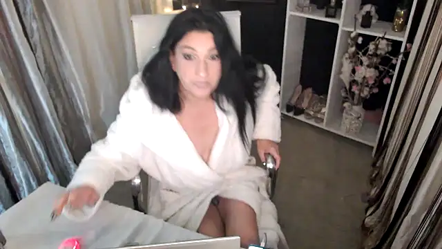 DreamLove2020 online show from 10/19/25, 08:11