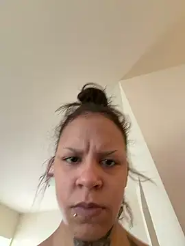 Snapshot of Honeyy_bunzzxoxo chatting on 04/02/26, 03:51 Honeyy bunzzxoxo online show from 04/02/26, 03:51