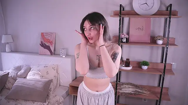 WavaMaddison online show from 03/29/26, 03:41