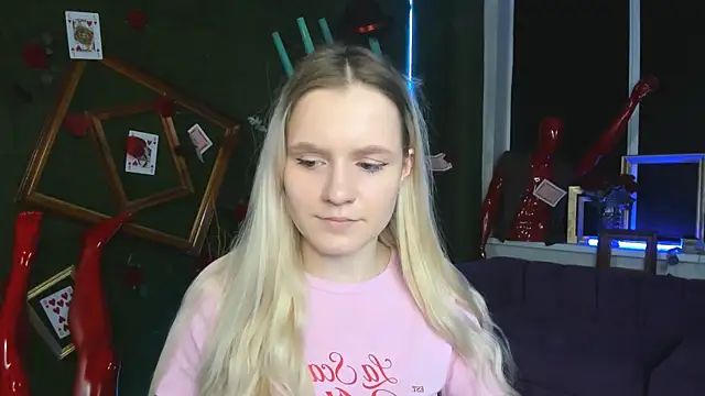 Snapshot of SherriButlers chatting on 04/08/26, 09:11 SherriButlers online show from 04/08/26, 09:11