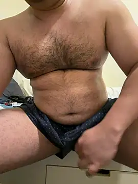 usemehowyoulike96 online show from 04/15/26, 07:58