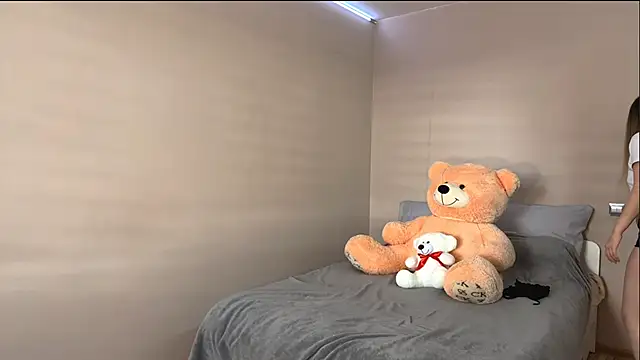 SondraLongest online show from 04/07/26, 08:16