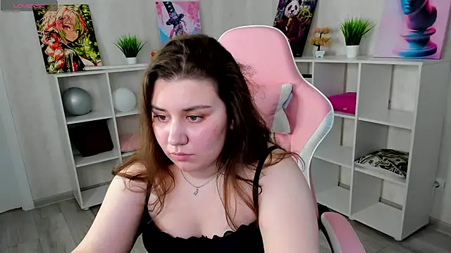 Snapshot of Maya_Raay chatting on 04/06/26, 05:41 Maya Raay online show from 04/06/26, 05:41