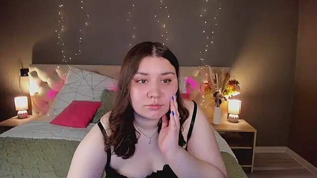 Snapshot of Maya_Raay chatting on 04/09/26, 01:18 Maya Raay online show from 04/09/26, 01:18