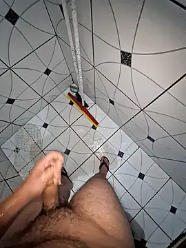 ROLLAAROSAGROSSA online show from 04/17/26, 03:09