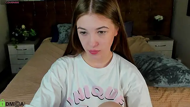 Snapshot of Miss_Shanel chatting on 04/28/26, 02:27 Miss Shanel online show from 04/28/26, 02:27