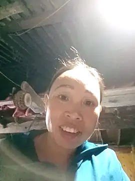 Snapshot of AnnieAngelxx chatting on 03/25/26, 12:15 AnnieAngelxx online show from 03/25/26, 12:15