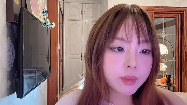 thelittlexx online show from 05/18/26, 07:35