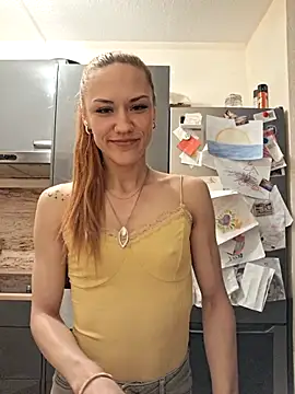 SlimBellaOfficial online show from 04/14/26, 08:36