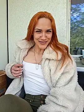 SlimBellaOfficial online show from 04/24/26, 12:07