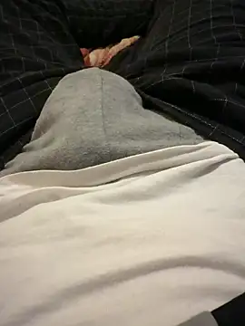 shyyyyy0 online show from 04/14/26, 01:54