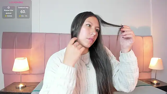 Snapshot of mily__gv chatting on 03/31/26, 11:45 mily gv online show from 03/31/26, 11:45