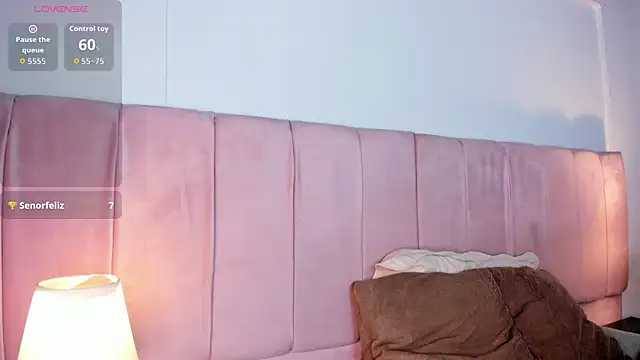 Snapshot of mily__gv chatting on 04/02/26, 11:39 mily gv online show from 04/02/26, 11:39