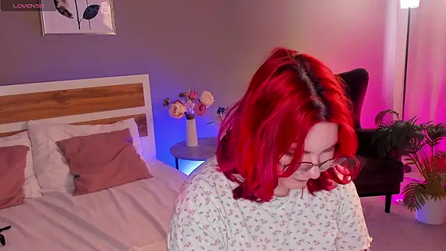 Snapshot of Alice_Kitagawa chatting on 04/07/26, 11:23 Alice Kitagawa online show from 04/07/26, 11:23