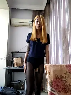 lala4125 online show from 04/26/26, 01:52