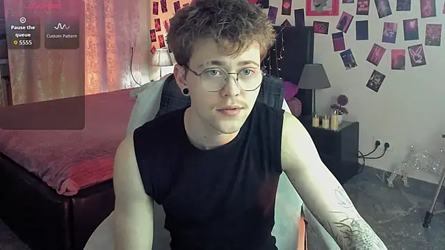 Thomas Norton online show from 03/25/26, 03:33