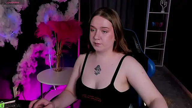 Snapshot of Lilit_Sinful chatting on 04/21/26, 11:17 Lilit Sinful online show from 04/21/26, 11:17