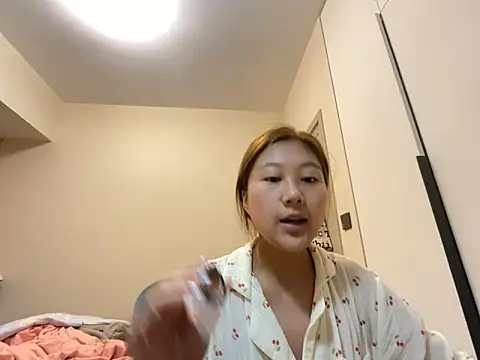 tutu512 online show from 04/19/26, 02:51