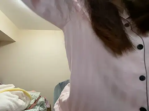 Snapshot of tutu512 chatting on 04/02/26, 12:23 tutu512 online show from 04/02/26, 12:23