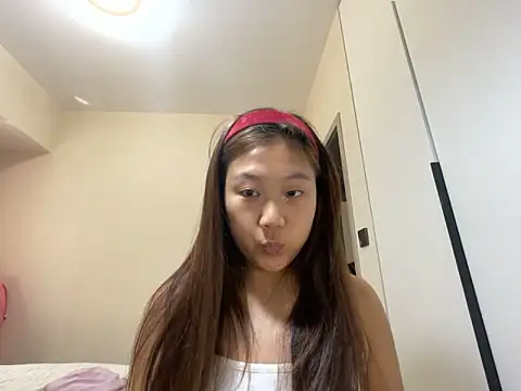 Snapshot of tutu512 chatting on 03/26/26, 06:22 tutu512 online show from 03/26/26, 06:22