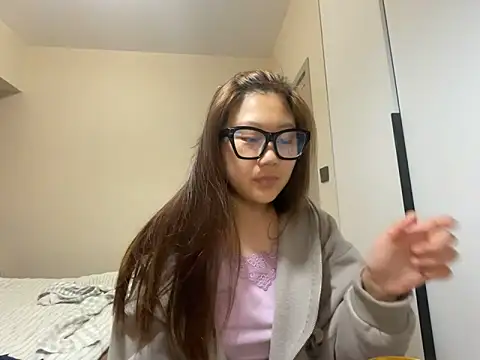 Snapshot of tutu512 chatting on 03/27/26, 12:19 tutu512 online show from 03/27/26, 12:19