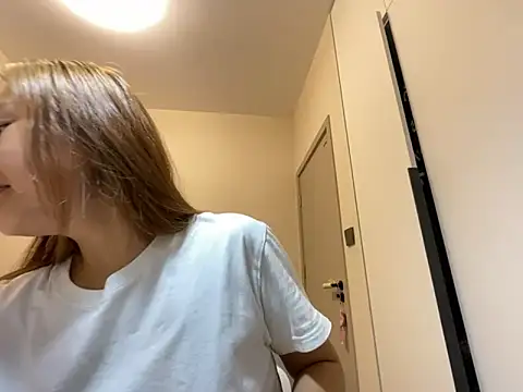tutu512 online show from 04/18/26, 11:34