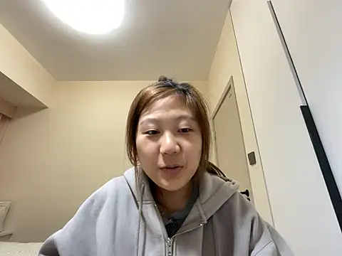 Snapshot of tutu512 chatting on 04/01/26, 01:52 tutu512 online show from 04/01/26, 01:52