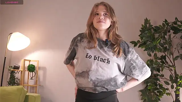 Snapshot of JosefaDonelan chatting on 04/10/26, 08:21 JosefaDonelan online show from 04/10/26, 08:21