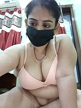Snapshot of sonalidey5564 chatting on 06/24/26, 12:20 sonalidey5564 online show from 06/24/26, 12:20