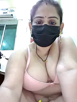 Snapshot of sonalidey5564 chatting on 06/18/26, 02:11 sonalidey5564 online show from 06/18/26, 02:11