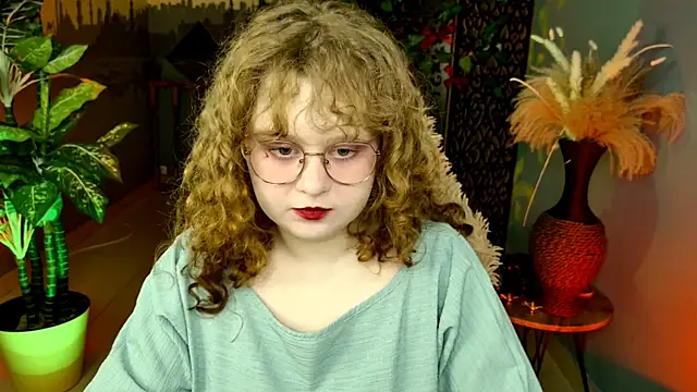 SaraSweetness online show from 04/14/26, 09:14