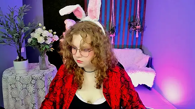 SaraSweetness online show from 04/07/26, 09:11