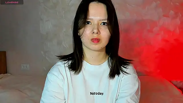 miss teasee online show from 04/30/26, 10:11