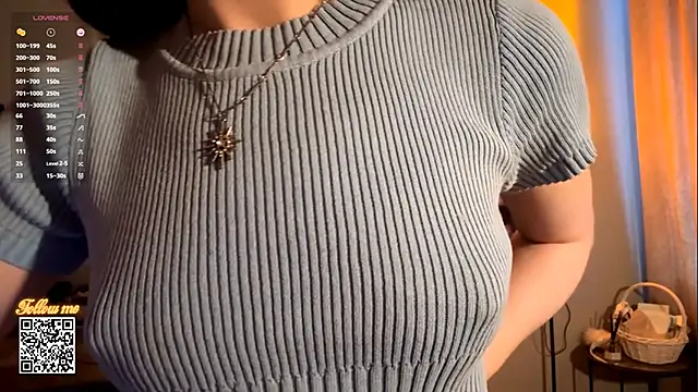 Snapshot of DorothyJones chatting on 04/07/26, 03:14 DorothyJones online show from 04/07/26, 03:14