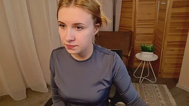 miraiakik online show from 04/22/26, 01:18