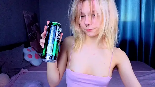 PerryKitty online show from 06/04/26, 04:22