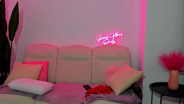 Snapshot of Cassy-Foxy chatting on 04/01/26, 01:41 Cassy-Foxy online show from 04/01/26, 01:41