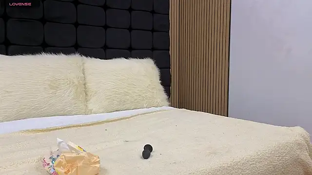 messy-saray online show from 03/27/26, 02:18