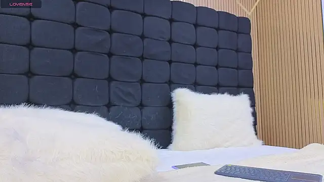 messy-saray online show from 04/12/26, 07:55