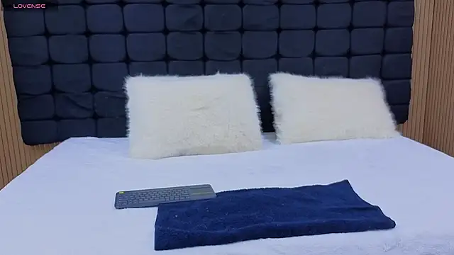 messy-saray online show from 04/20/26, 01:56