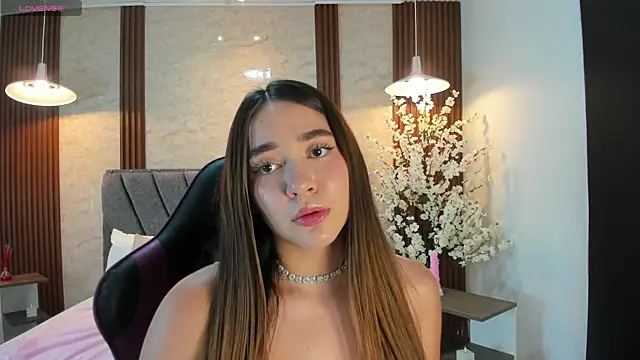 Anissa m  online show from 04/09/26, 06:36