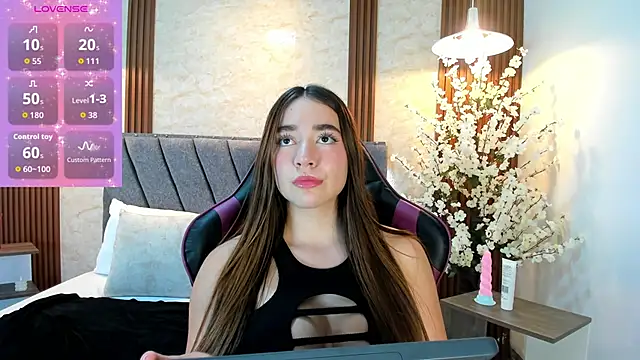 Anissa m  online show from 04/10/26, 06:48