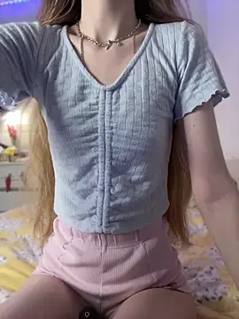 AvaTayloor online show from 04/12/26, 01:25