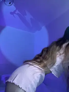 AvaTayloor online show from 04/16/26, 01:56