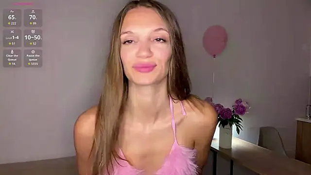 Snapshot of OdetteTrentinella chatting on 06/11/26, 06:21 OdetteTrentinella online show from 06/11/26, 06:21