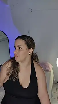 Snapshot of _JuliethSexy_ chatting on 06/16/26, 04:51 JuliethSexy online show from 06/16/26, 04:51