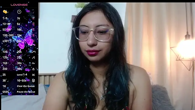 Snapshot of Violet_2003 chatting on 07/18/26, 01:41 Violet 2003 online show from 07/18/26, 01:41