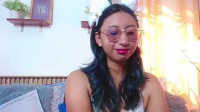 Snapshot of Violet_2003 chatting on 07/15/26, 03:08 Violet 2003 online show from 07/15/26, 03:08