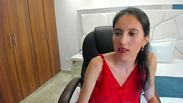 Snapshot of Shary_leon chatting on 07/14/26, 07:09 Shary leon online show from 07/14/26, 07:09