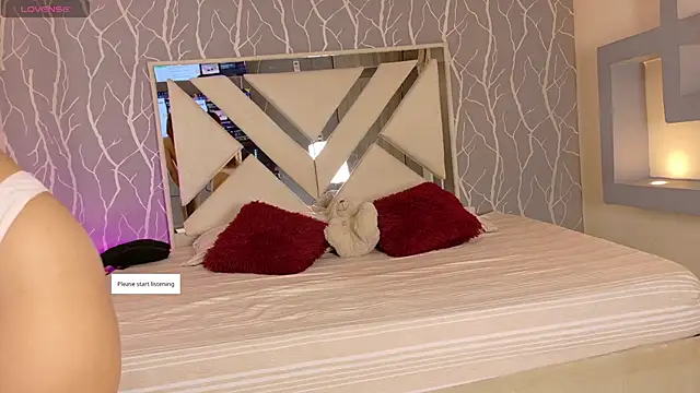 Snapshot of Lilu_rosee chatting on 04/14/26, 12:43 Lilu rosee online show from 04/14/26, 12:43